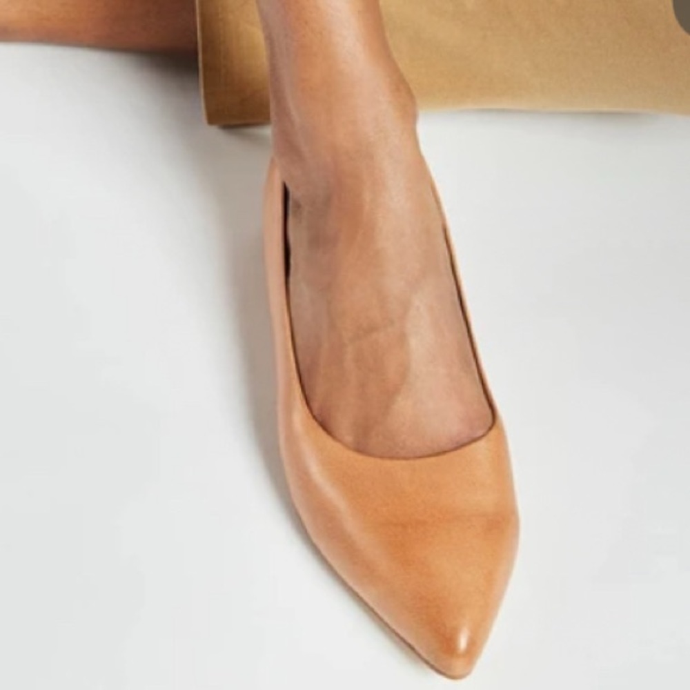 Frankie 4 Women Elegant Tan Flats
